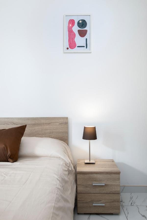 Sea View Apartment 2 Bedrooms 2 Bathrooms, 2 Minutes Away From The Sea San Julián Exterior foto