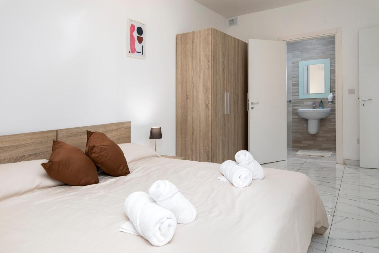 Sea View Apartment 2 Bedrooms 2 Bathrooms, 2 Minutes Away From The Sea San Julián Exterior foto